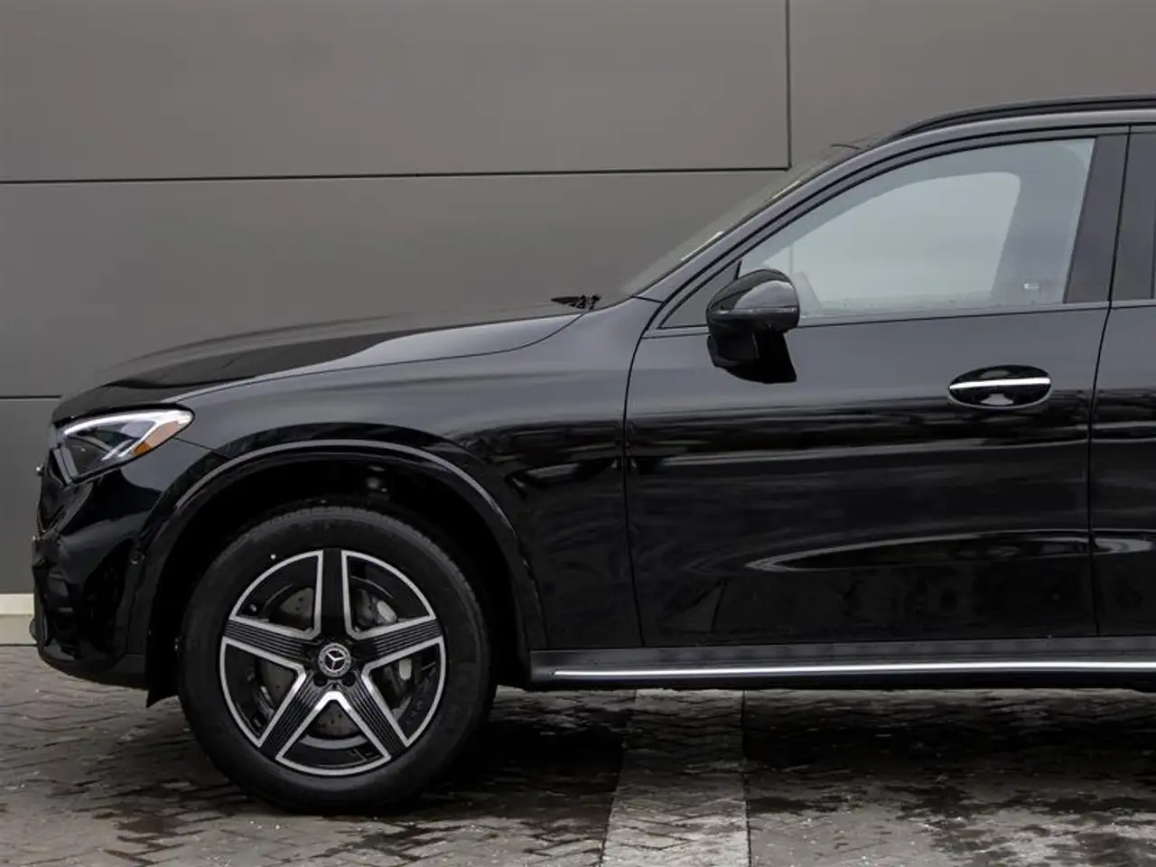Mercedes-Benz GLC снимка Mercedes-Benz GLC
