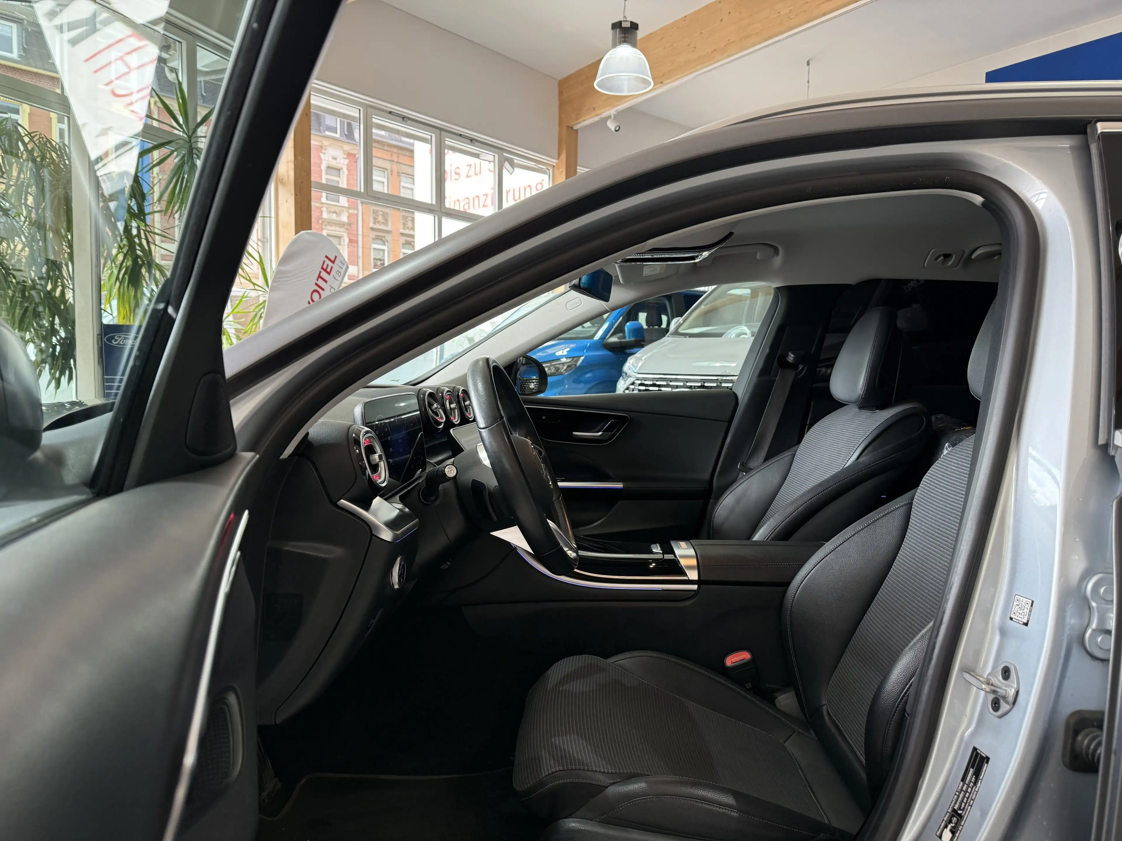 Mercedes-Benz C 220 LED Scheinwerfer / Ambi-Light / elektr. Heckklappe — photo 11
