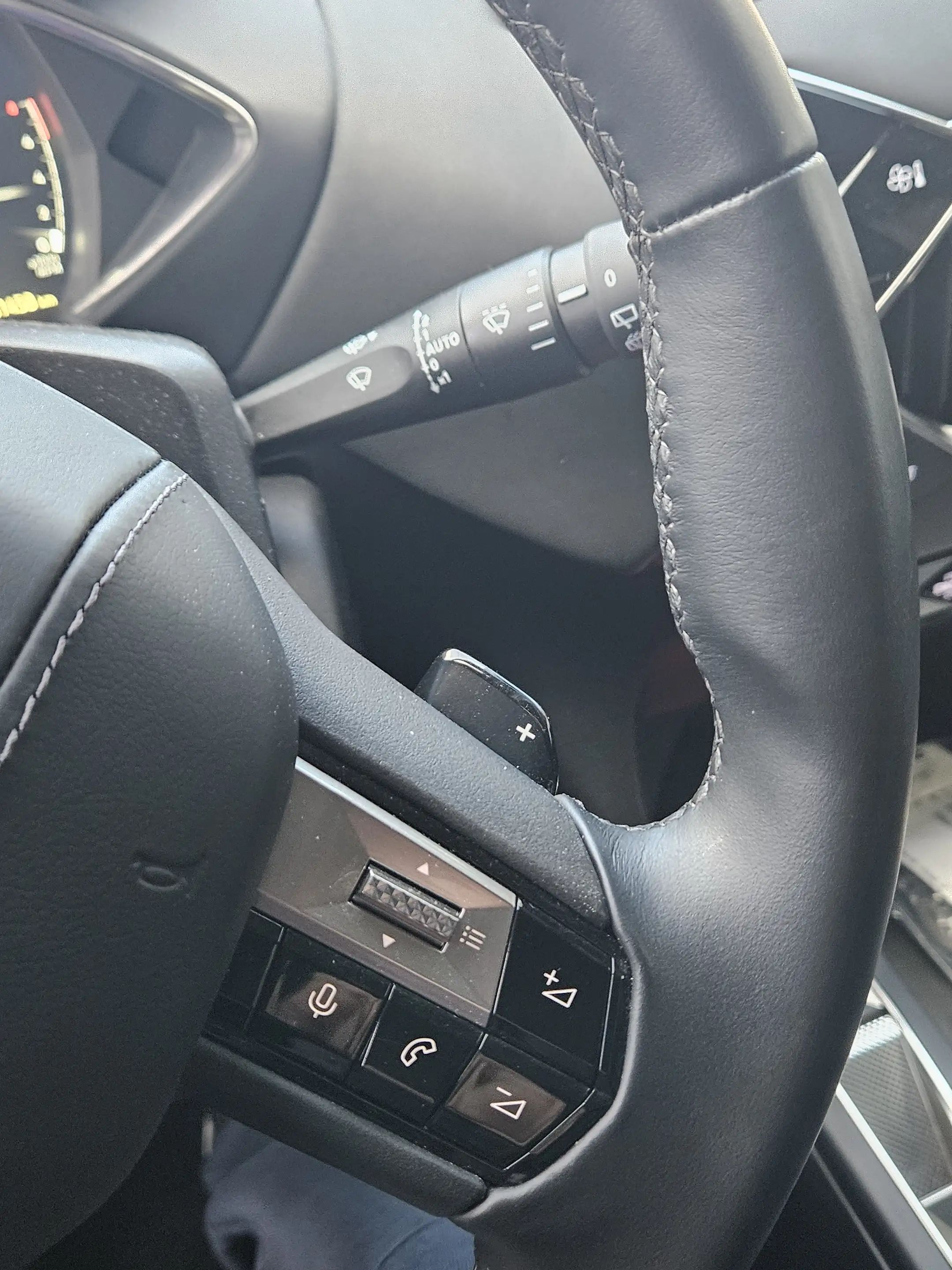 DS Automobiles DS 3 Crossback DS 3 CROSSBACK 1.2 PureTech Rivoli (EU6.4) — photo 14