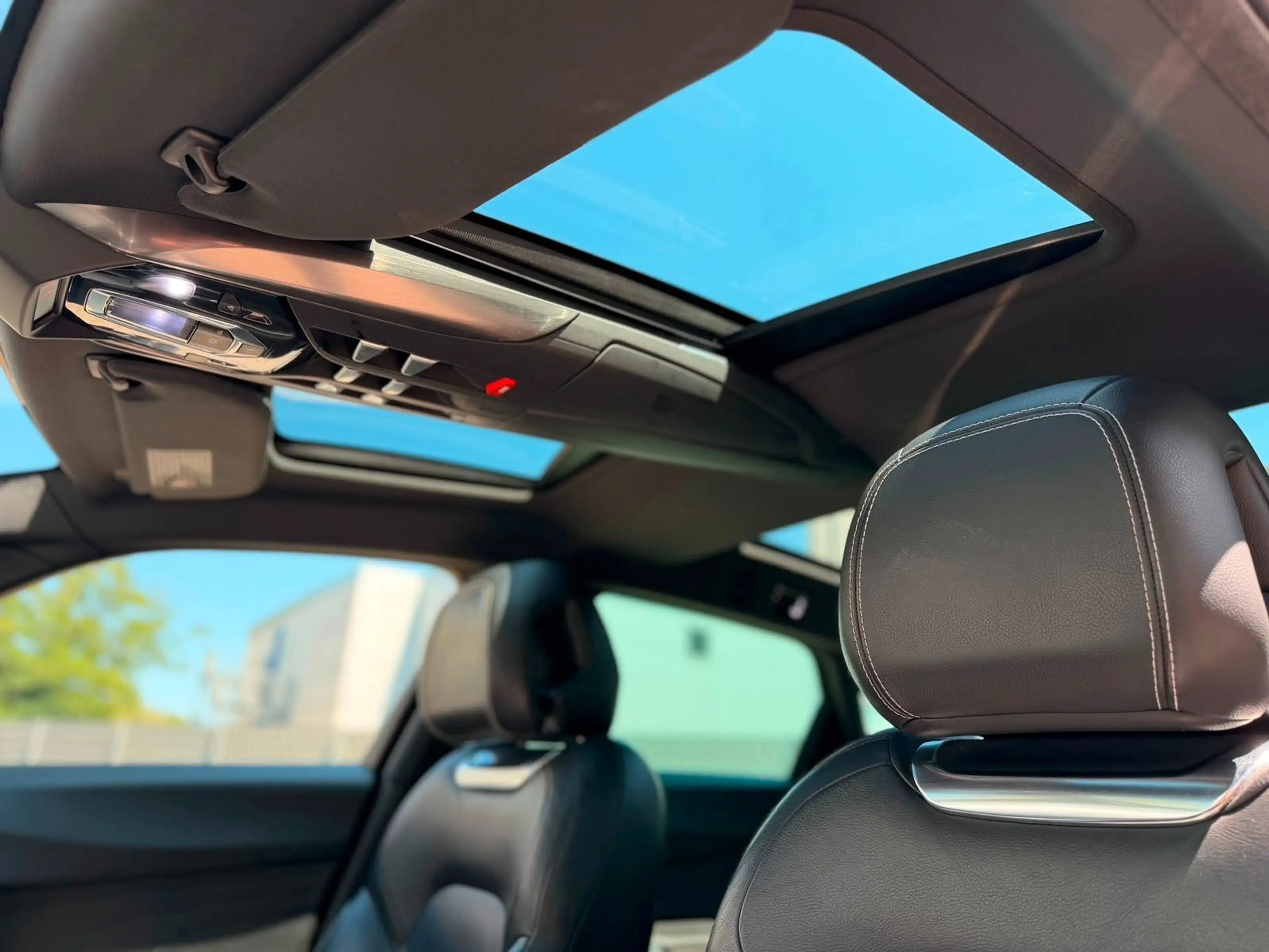 Citroen DS5 SportChic / Pano / Navi / R-Kamera / Head-Up — photo 12