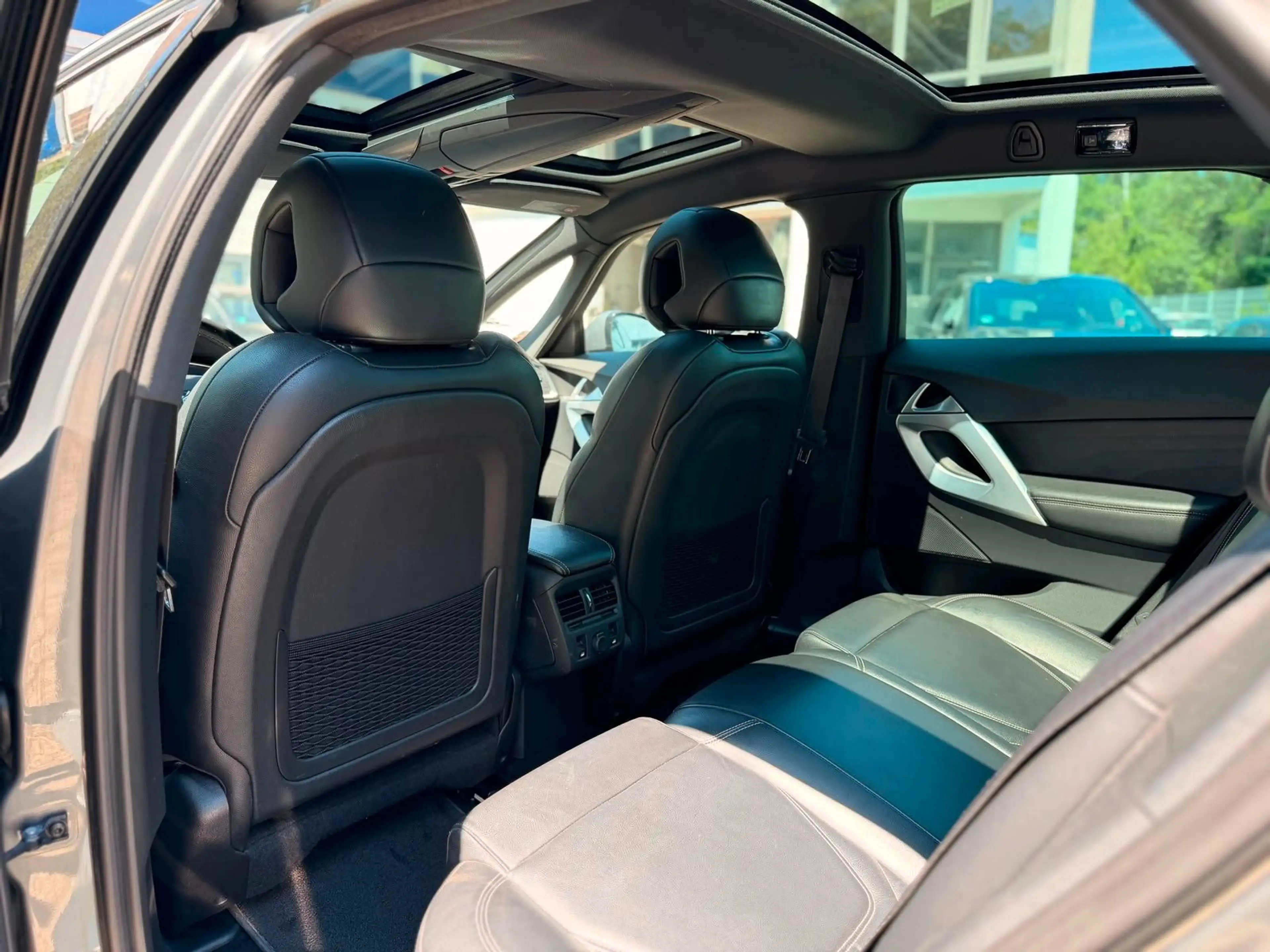 Citroen DS5 SportChic / Pano / Navi / R-Kamera / Head-Up — photo 14