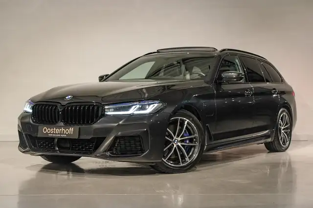 BMW 530 5-serie Touring 530e xDrive High Executive M-sport