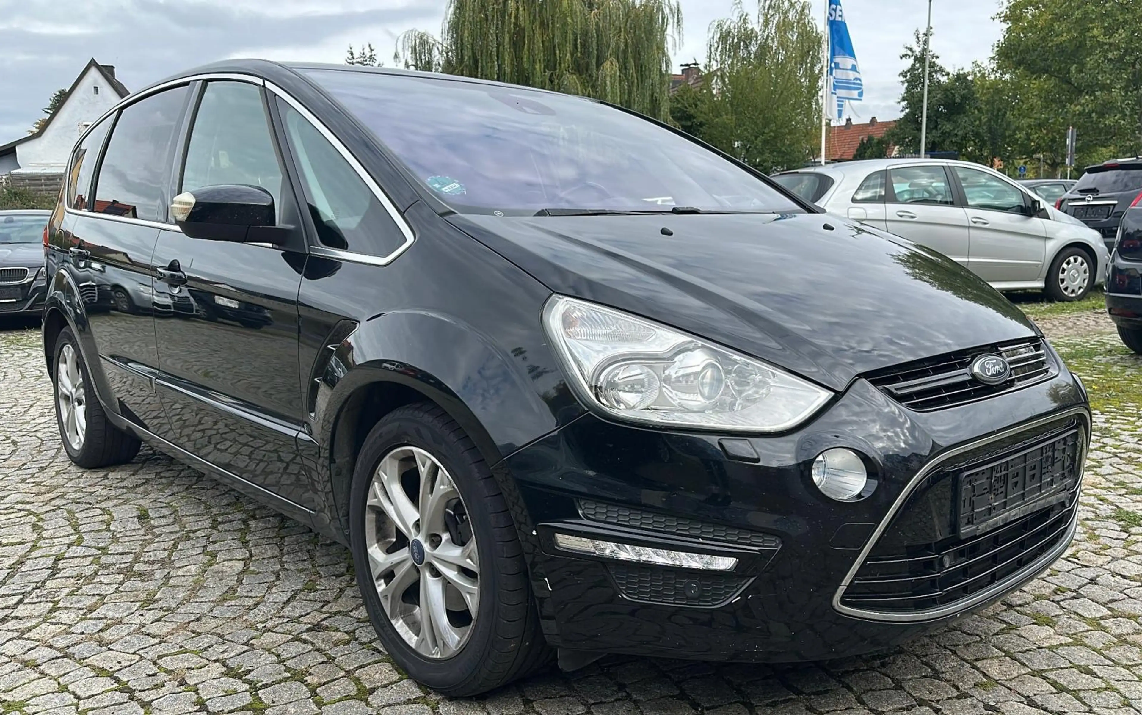 Ford S-Max Titanium/ Panoramadach / 7 Sitze / Spurhalteass. — photo 2