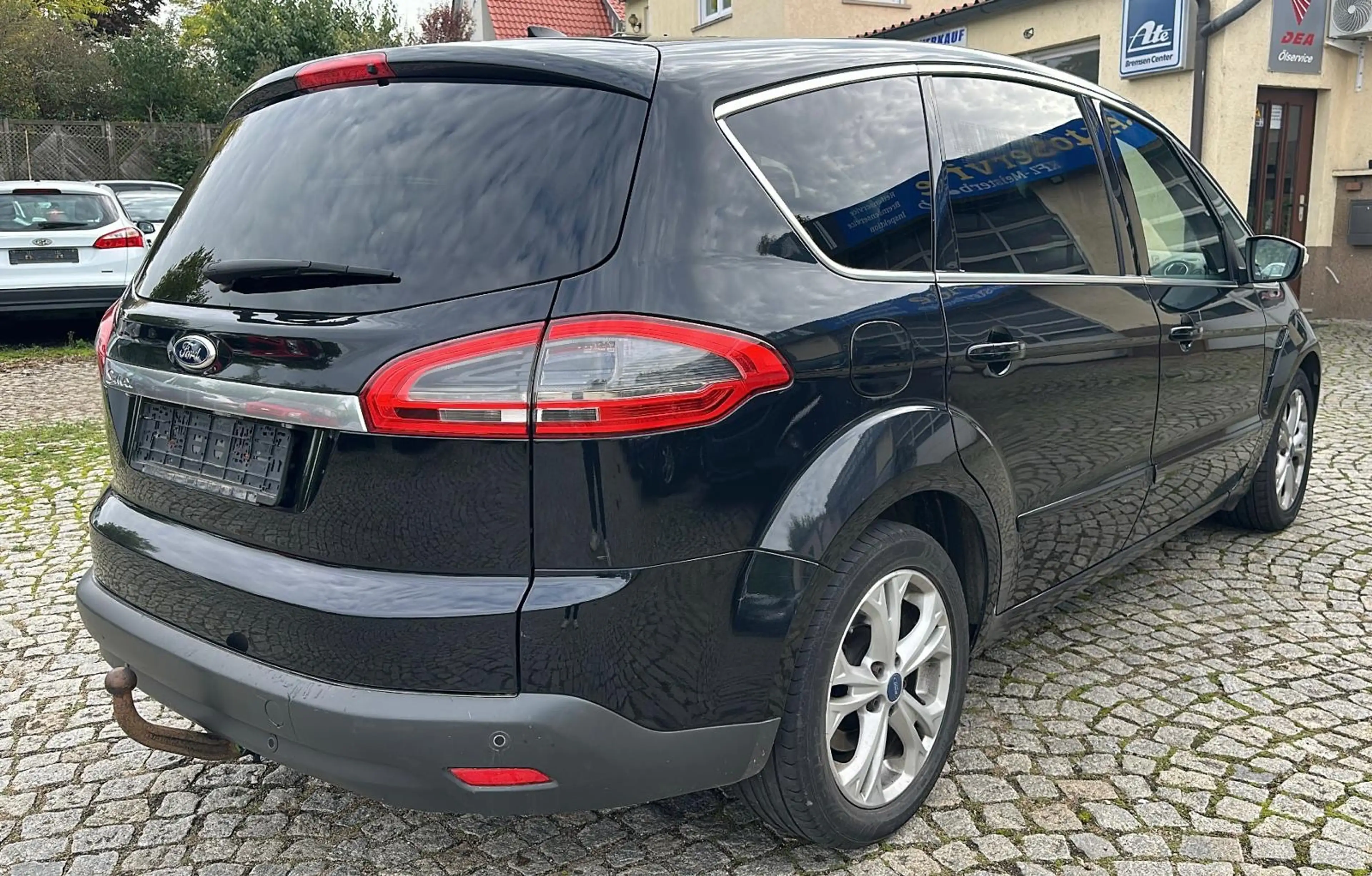 Ford S-Max Titanium/ Panoramadach / 7 Sitze / Spurhalteass. — photo 3
