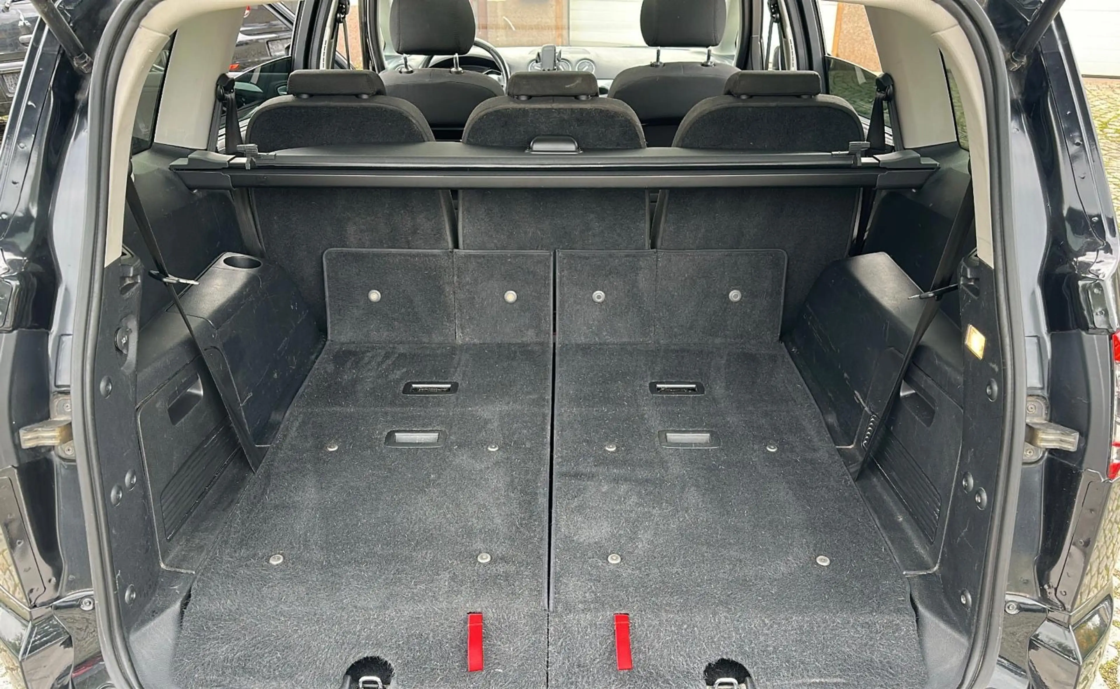 Ford S-Max Titanium/ Panoramadach / 7 Sitze / Spurhalteass. — photo 8