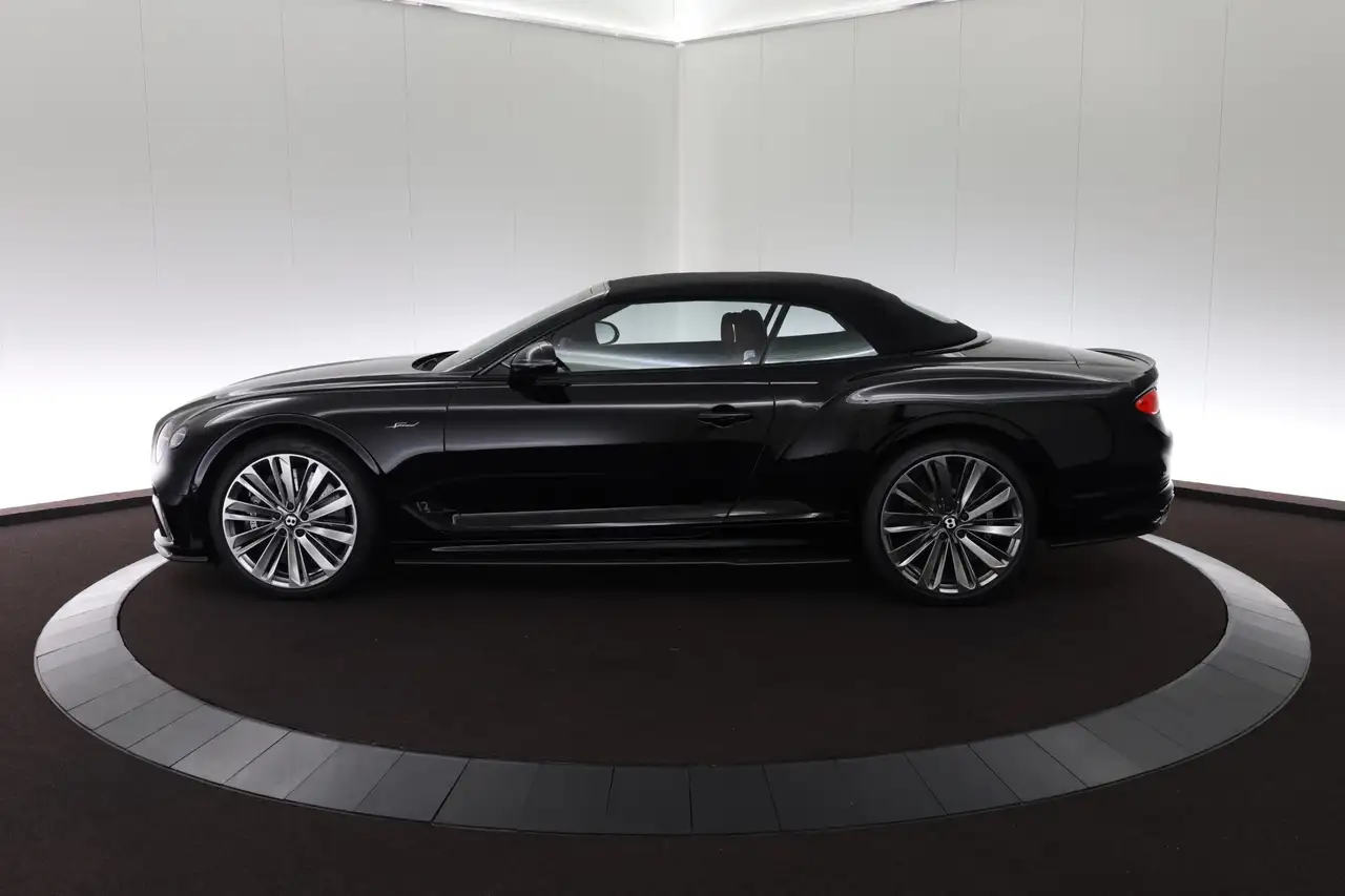 Bentley Continental GTC 2024