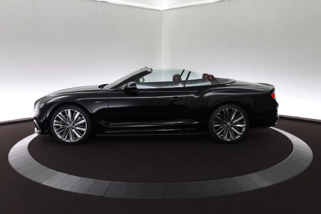 Bentley Continental GTC 2024