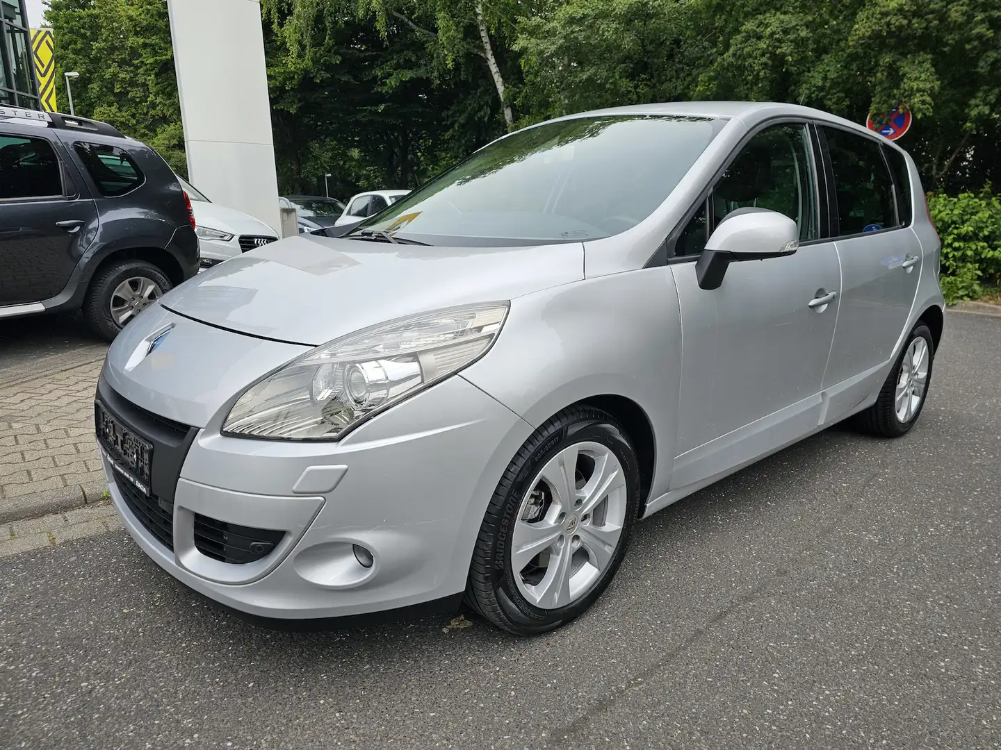 Renault Scenic Luxe+ Autom+ Navi + PDC + Standheizung Silber - 1