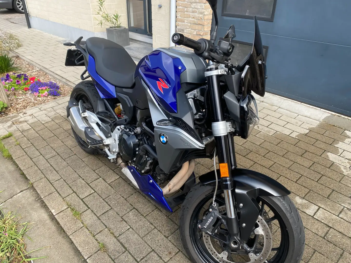 BMW F 900 R Blauw - 1