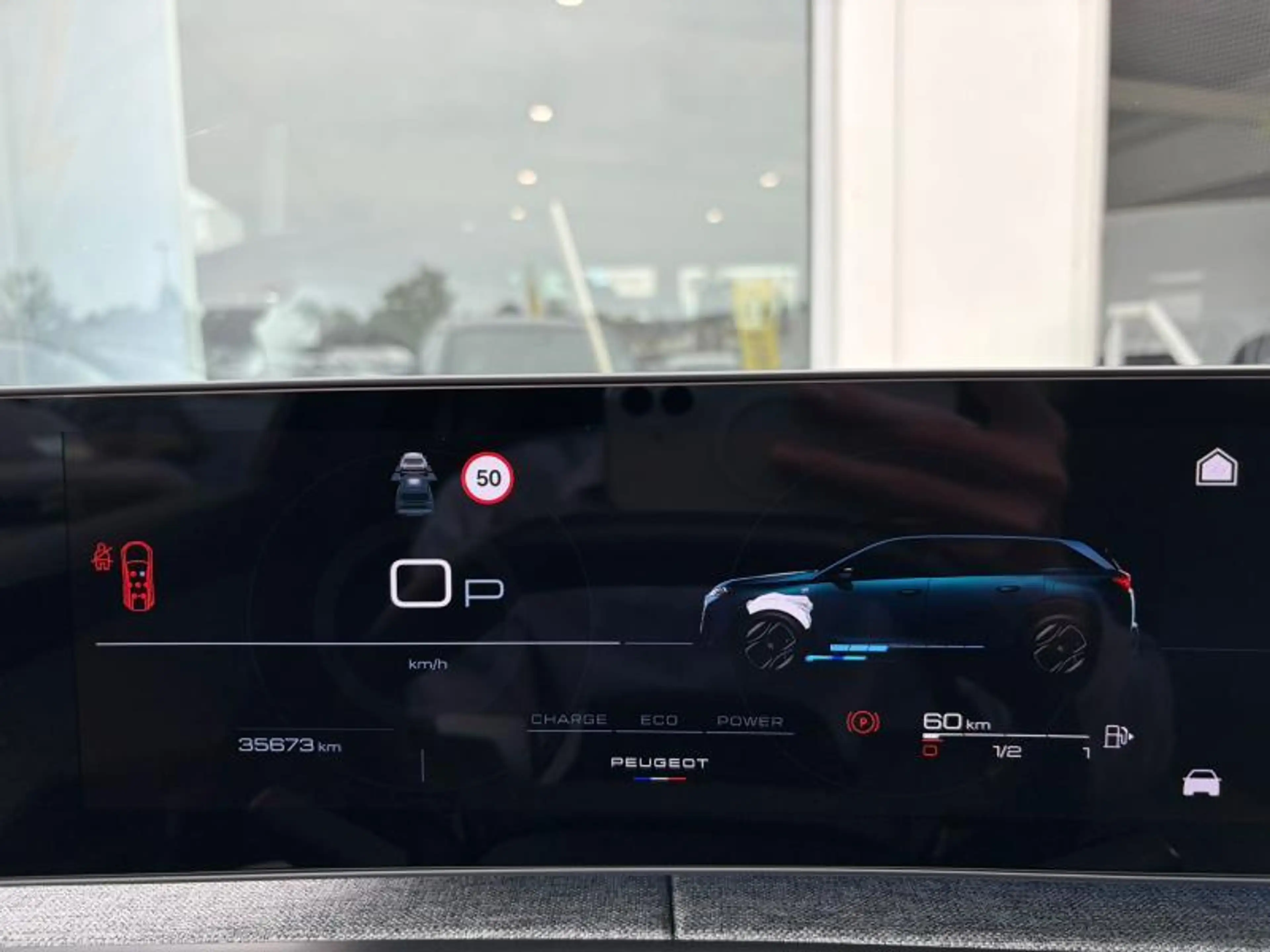 Peugeot 5008 GT — photo 11
