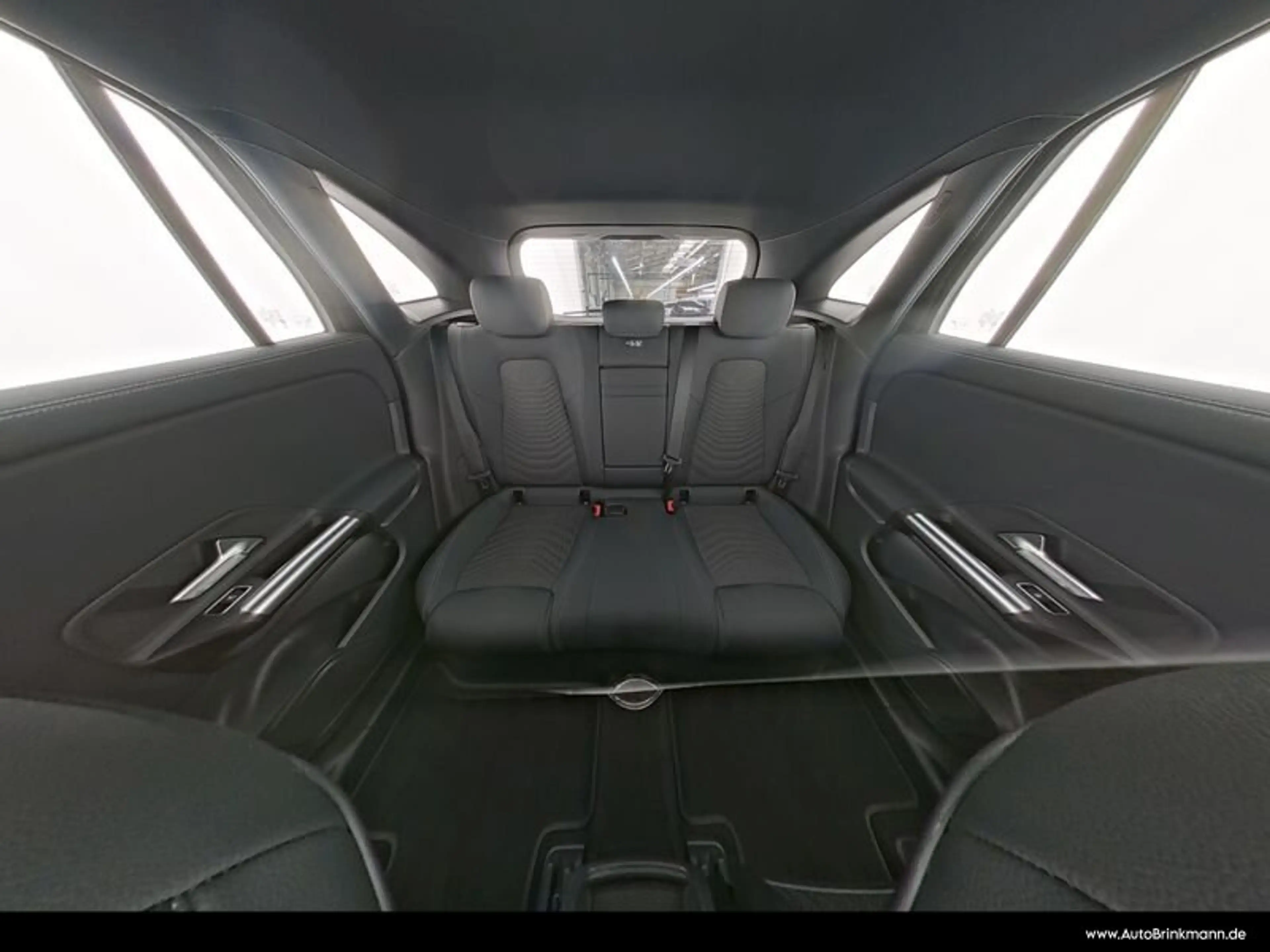 Mercedes-Benz EQA 250 EQA 250+ PROGRESSIVE/AHK/KAMERA/VZ-ASS/STANDHZG. — photo 8