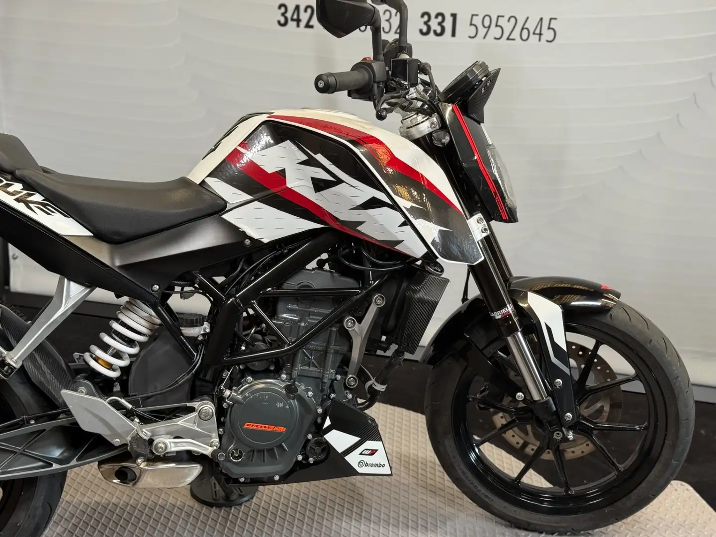 KTM 125 Duke Weiß - 2