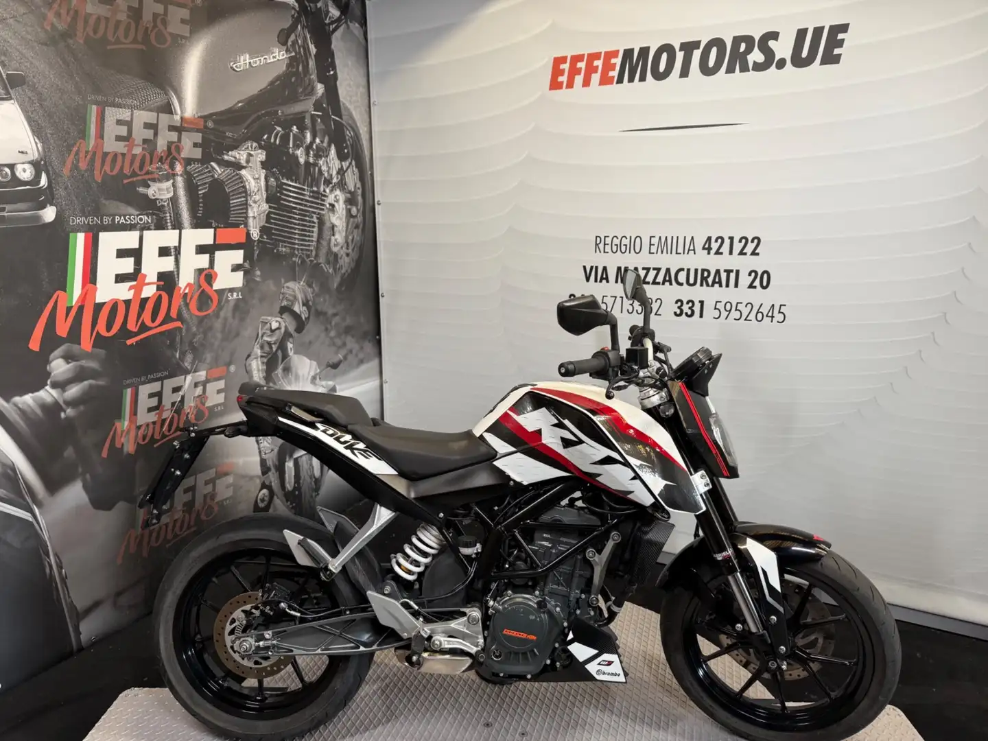 KTM 125 Duke Weiß - 1