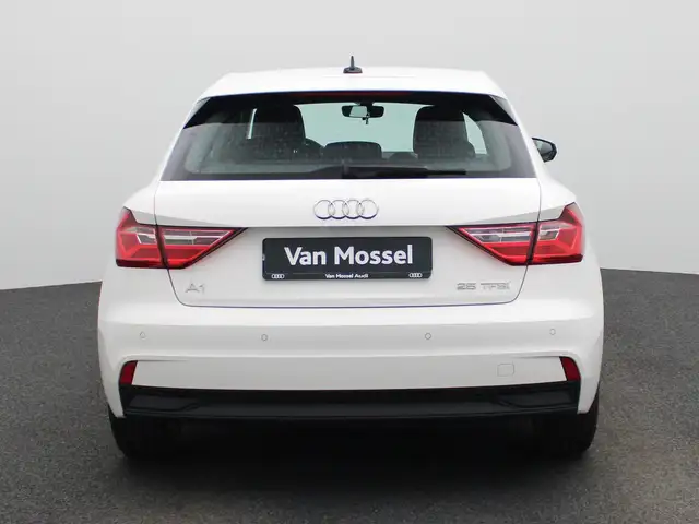 Audi A1 view 5