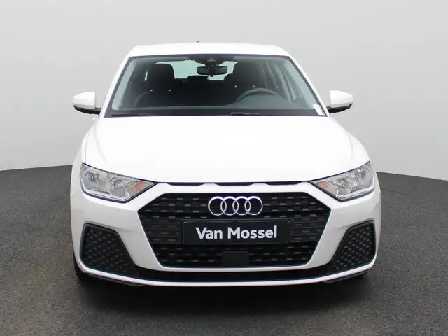 Audi A1 view 3