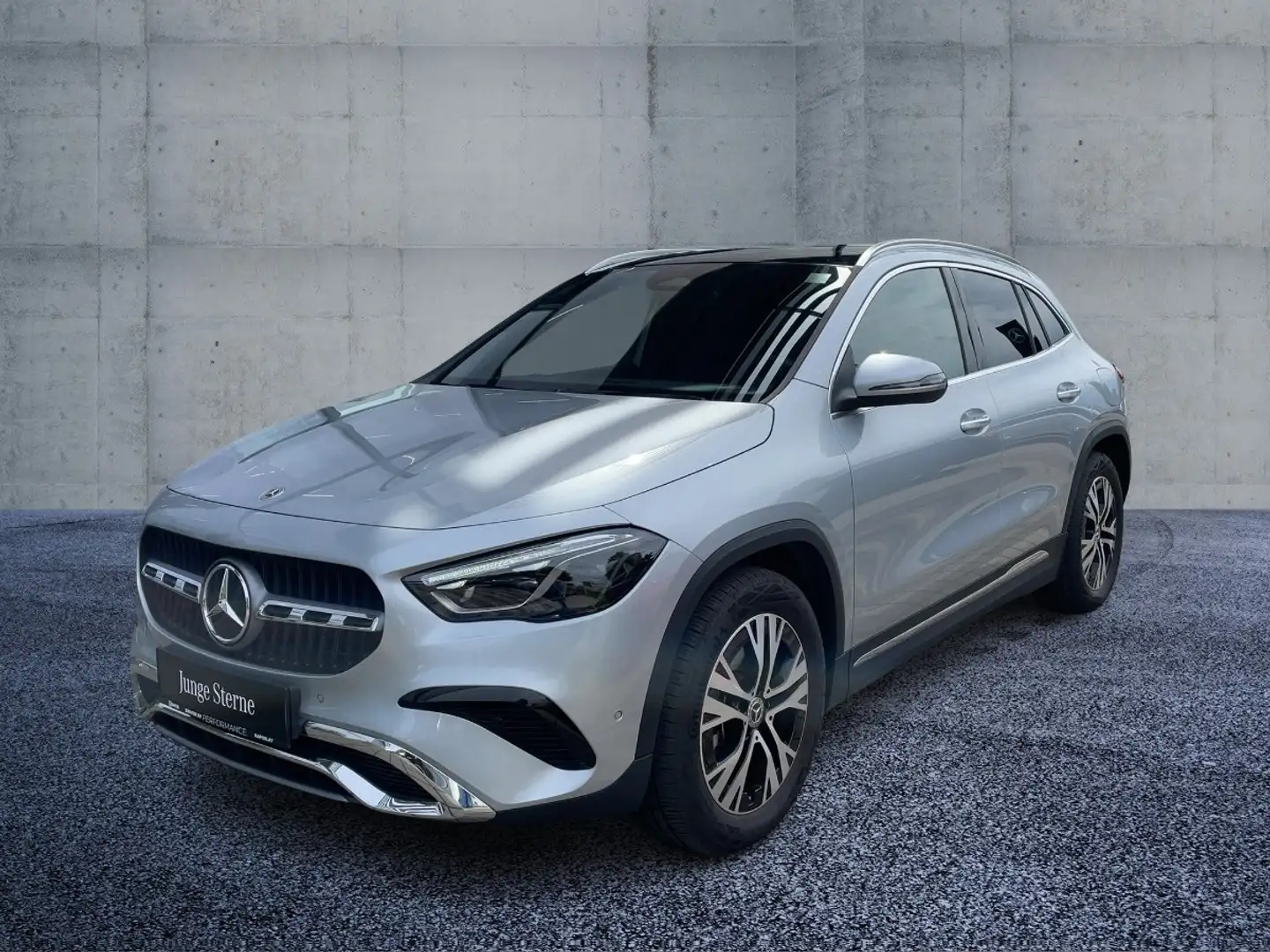 Mercedes-Benz GLA 200 d 4MATIC Österreich-Edition Progressive Stříbrná - 2