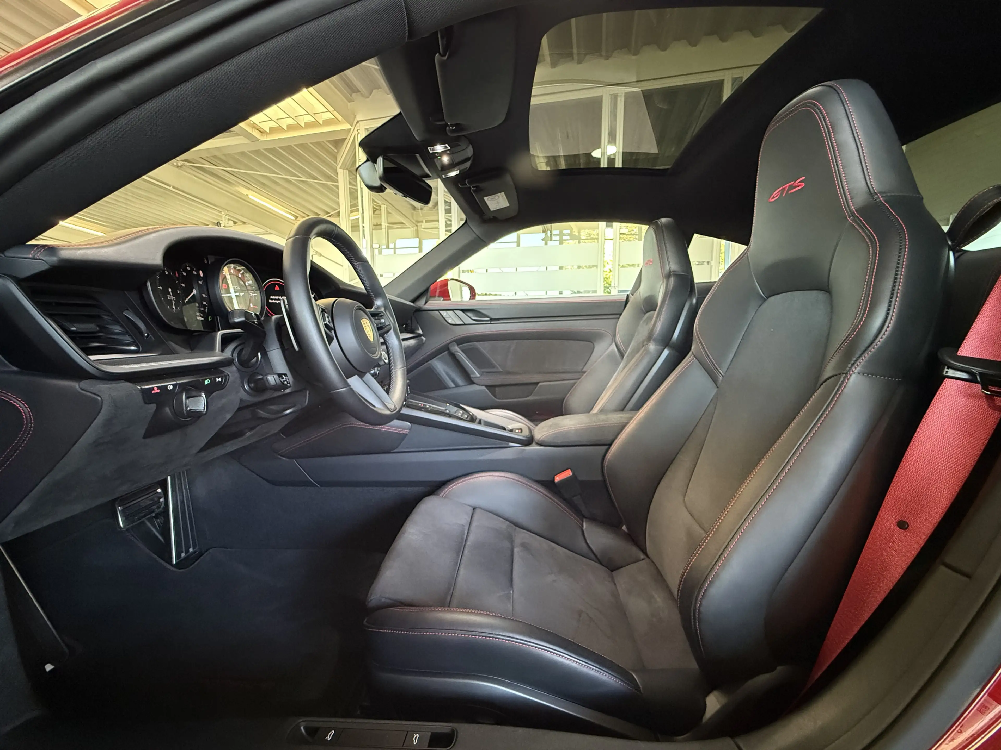 Porsche 992 Carrera GTS Matrix Lift Bose HAL Approved — photo 14