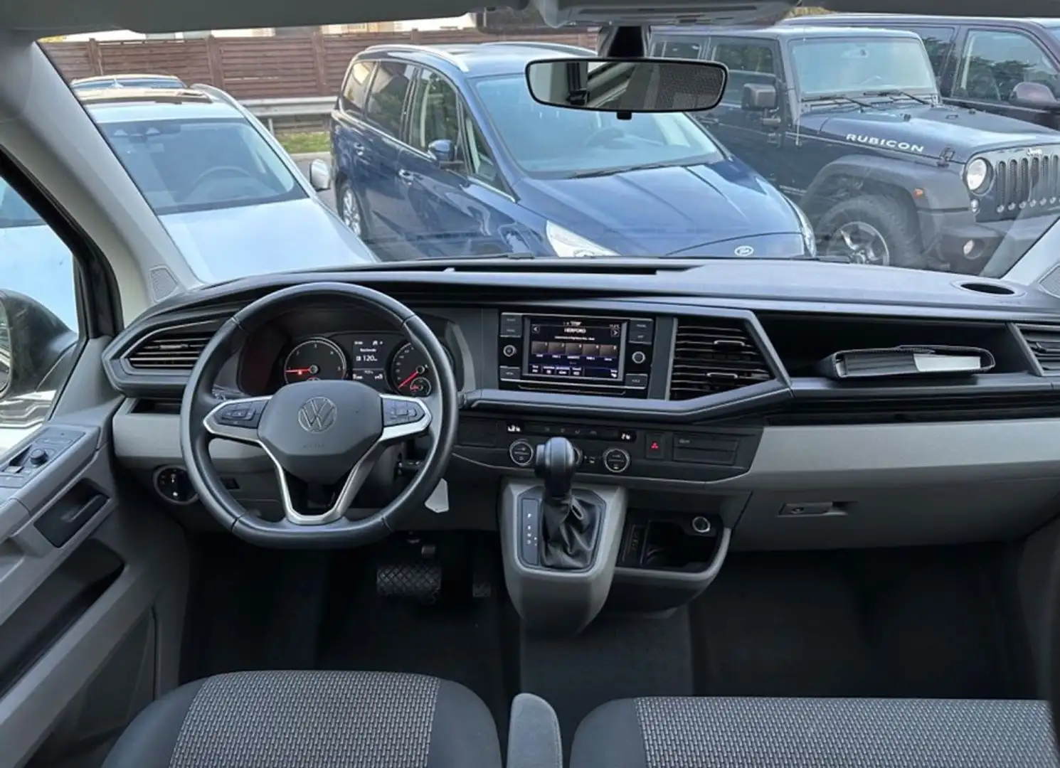 Volkswagen Caravelle 2.0 TDI 150CV DSG PC Grigio - 2