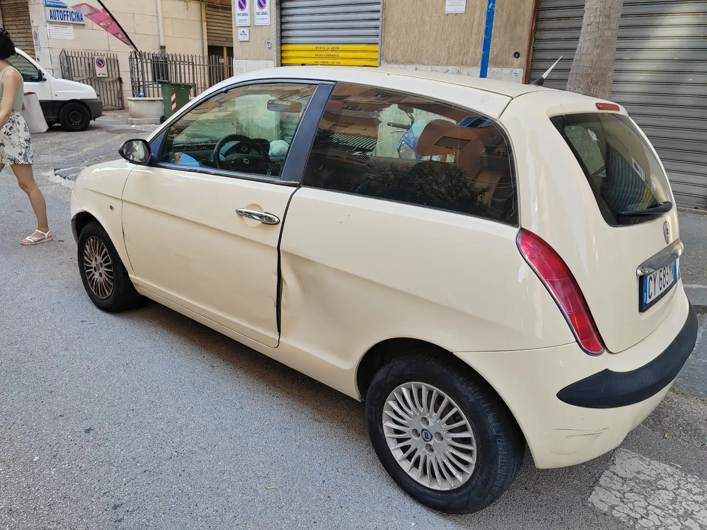 Lancia Ypsilon Ypsilon 1.3 mjt Beige - 1