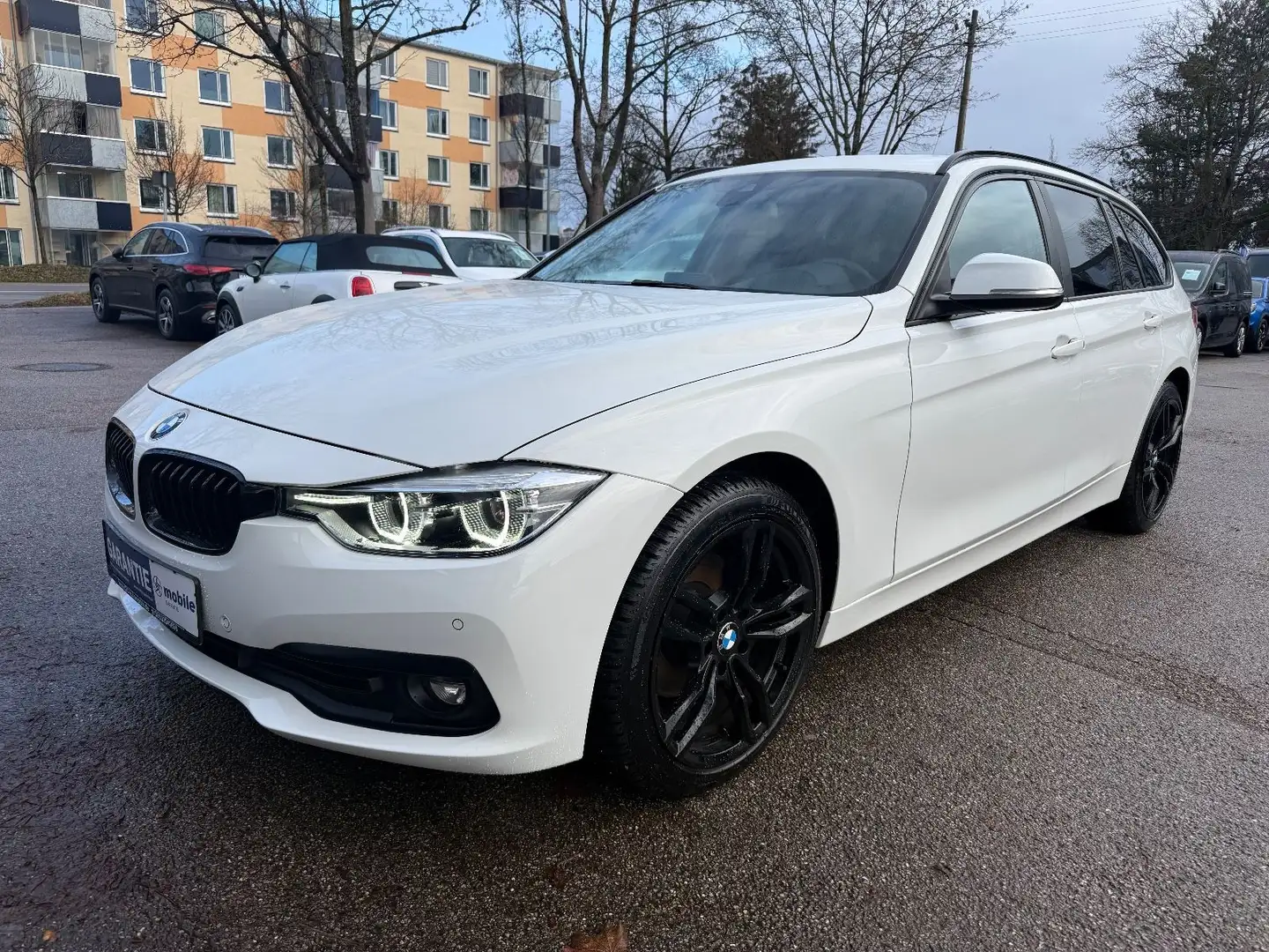 BMW 320 d Touring Advan AUT~PDC~Navi~WR~ Weiß - 1