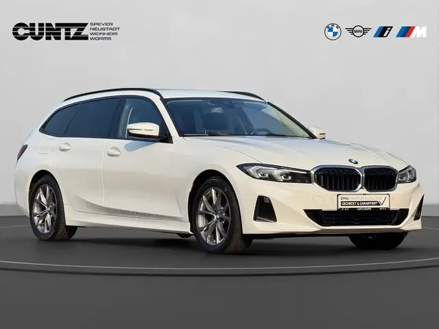 BMW 3 Series view 3