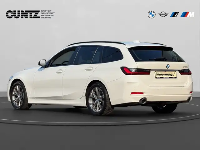 BMW 3 Series view 7