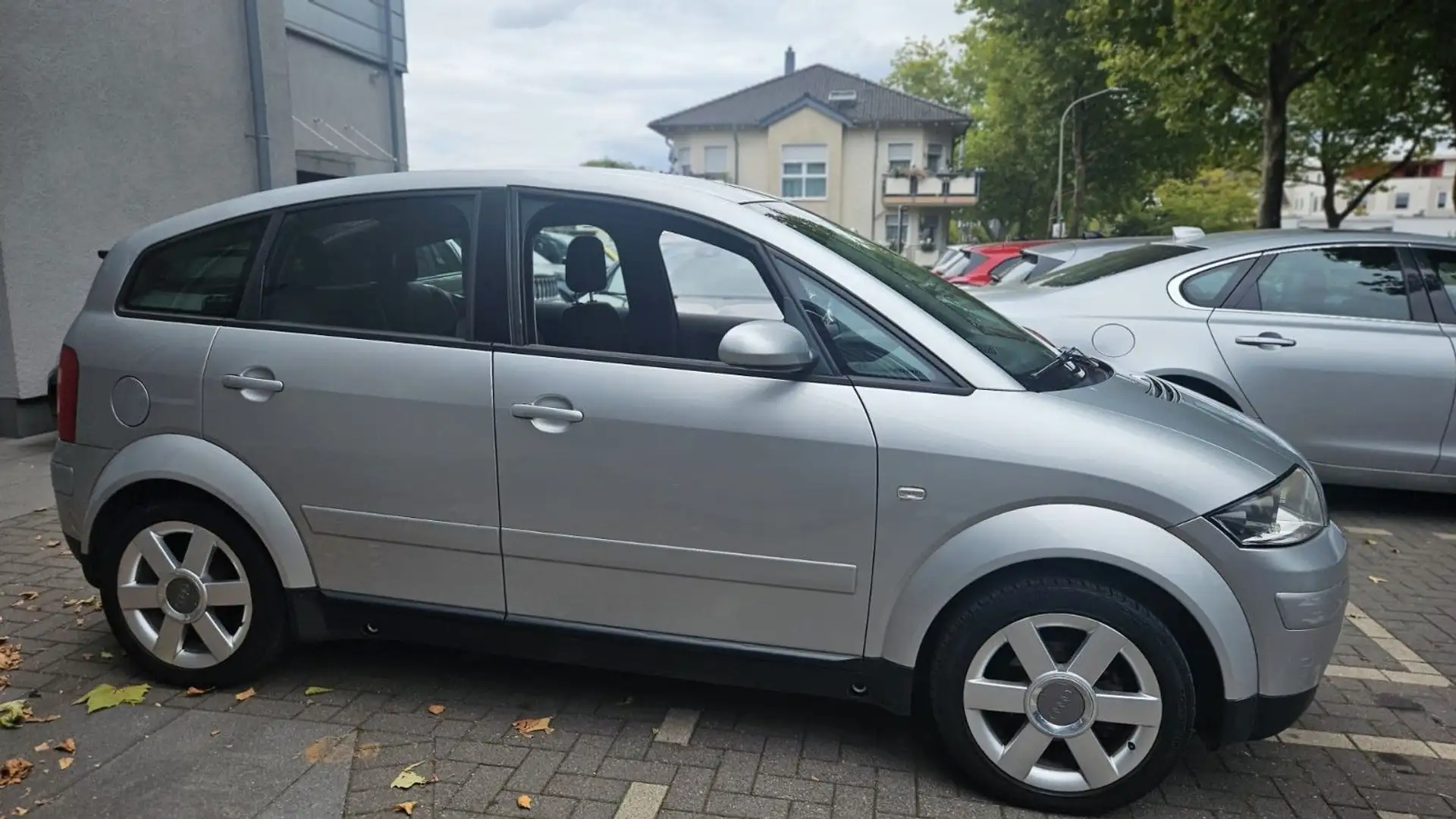 Audi A2 1.4 Klimaautomatik Alu Nebel Silber - 2