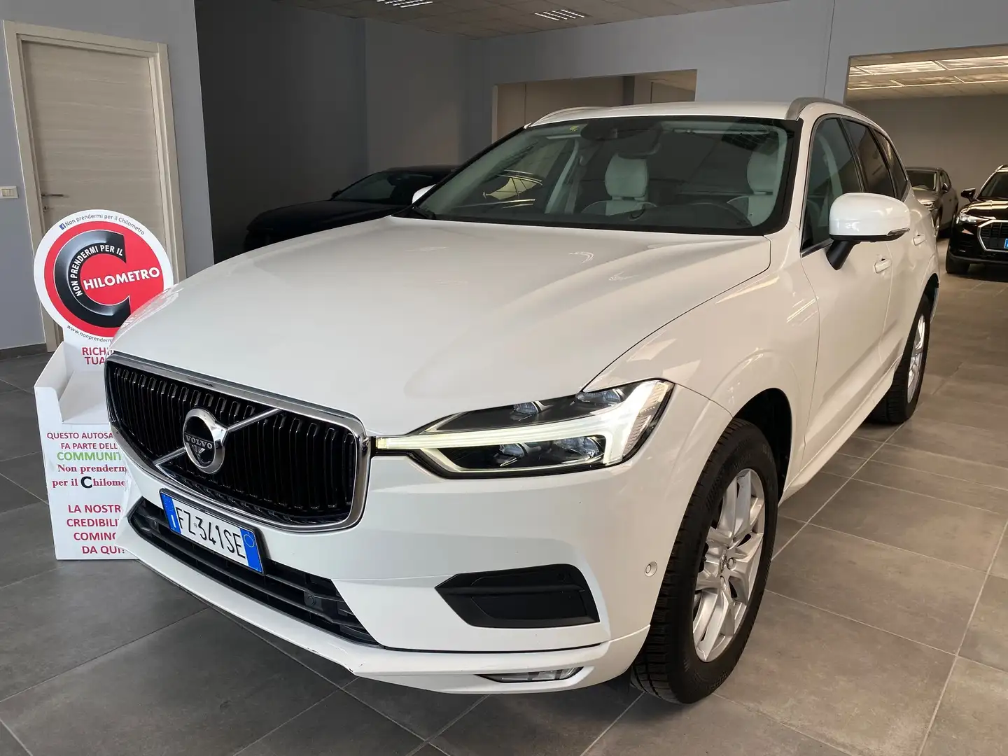 Volvo XC60 XC60 B4 (d) AWD Geartronic Business Plus Bianco - 1