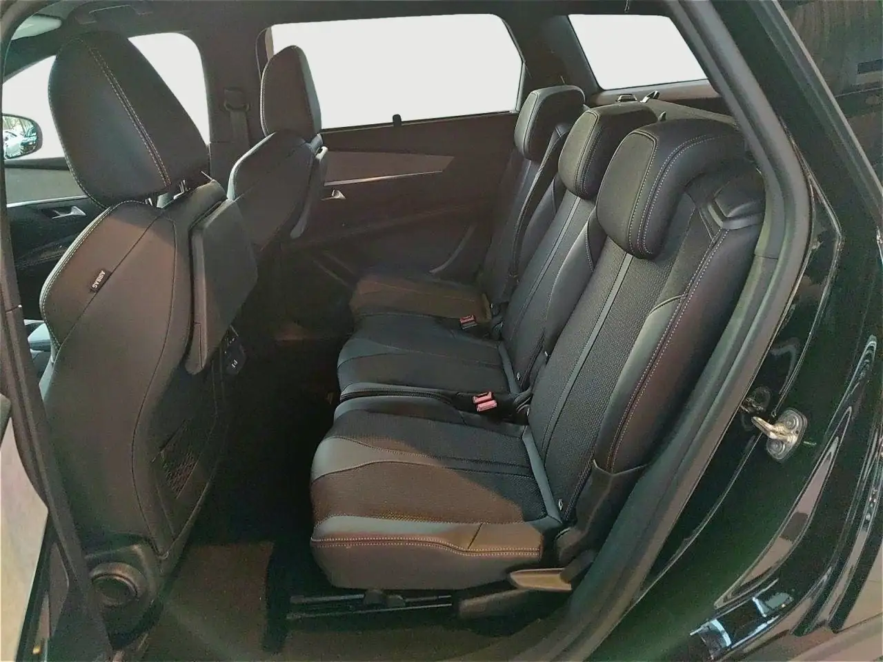 Peugeot 5008 Allure Pack BlueHDI EAT8 7-Sitzer, Navi 10