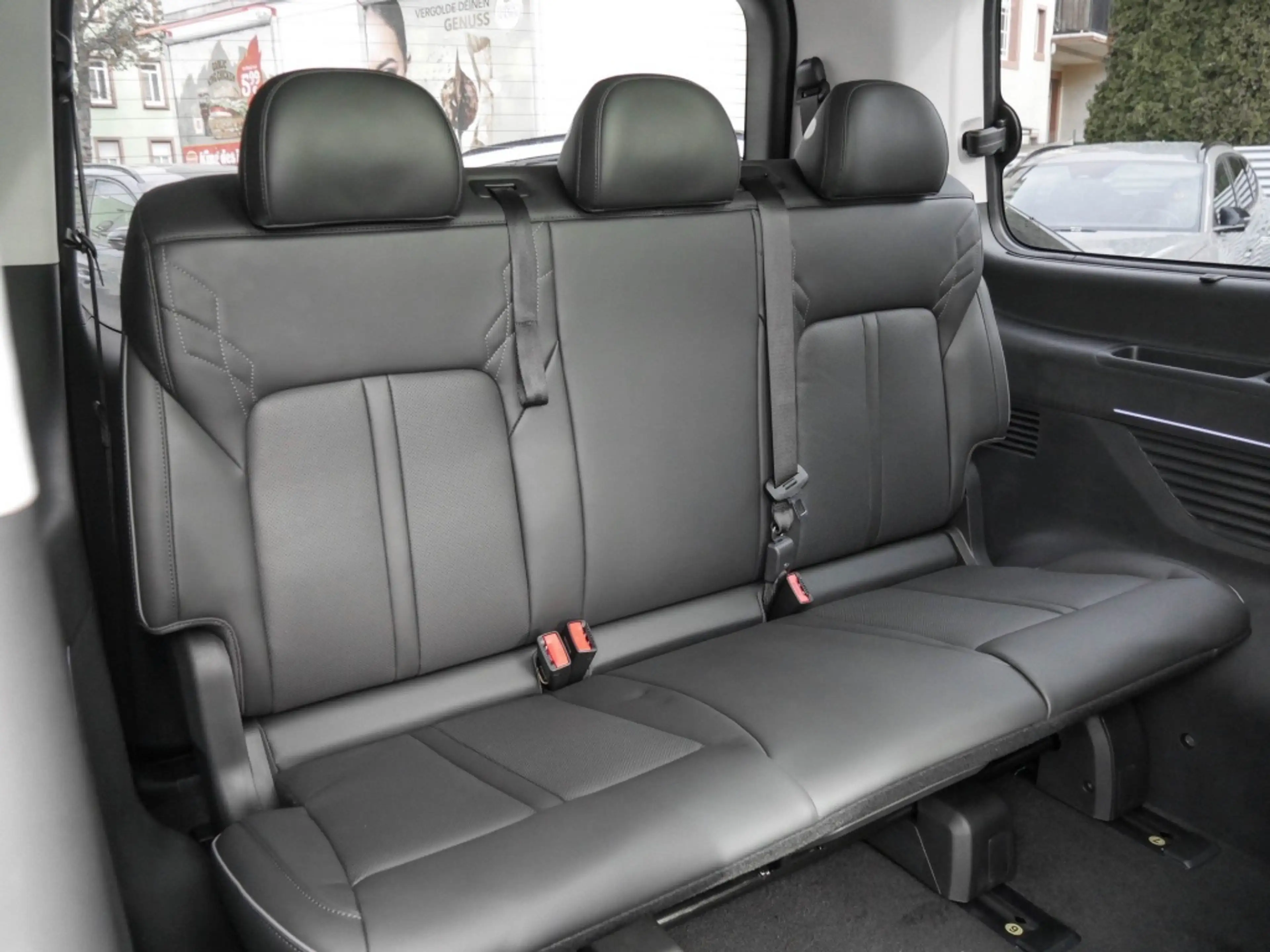 Hyundai STARIA HEV 7-Sitzer 1.6 T-GDI 6-AT 2WD Signature — photo 8