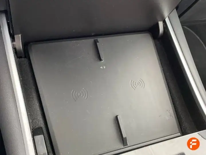 Tesla Model 3 2019, foto 23