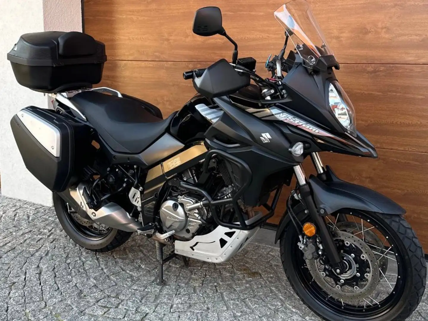 Suzuki V-Strom 650 Noir - 2
