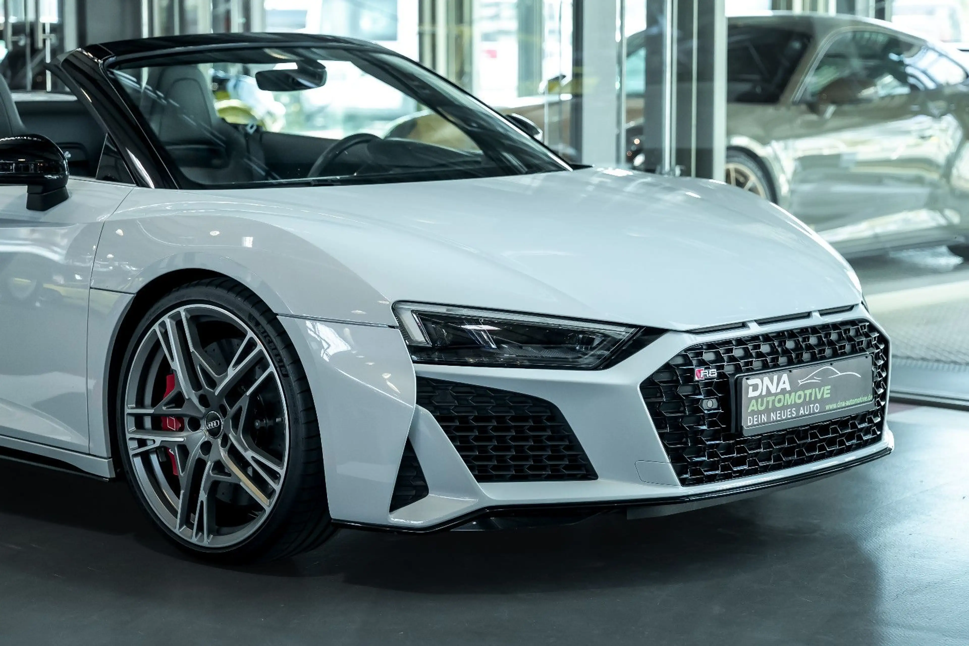 Audi R8 Spyder 5.2 FSI quattro performance 1-HAND — photo 6