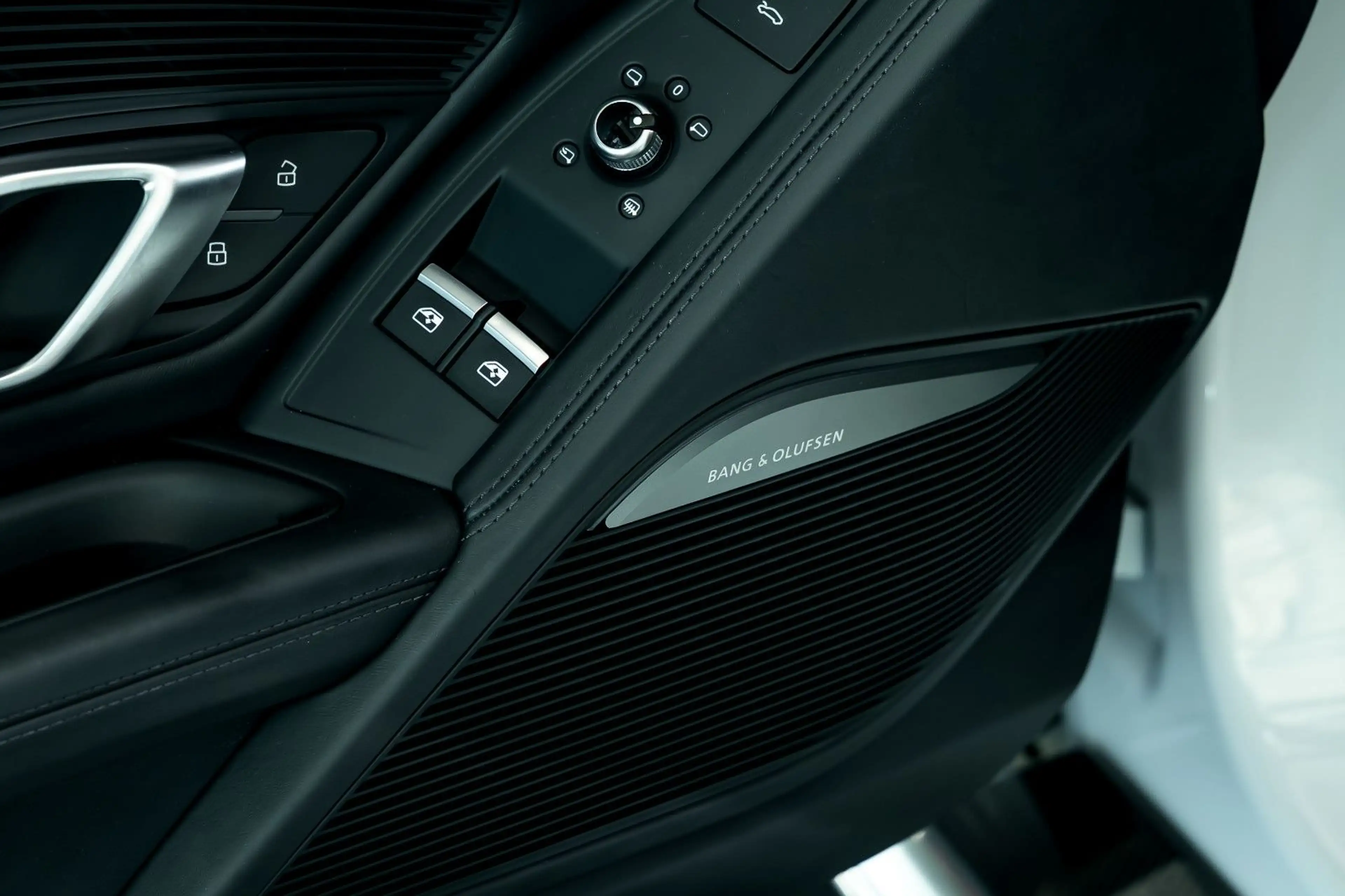 Audi R8 Spyder 5.2 FSI quattro performance 1-HAND — photo 11