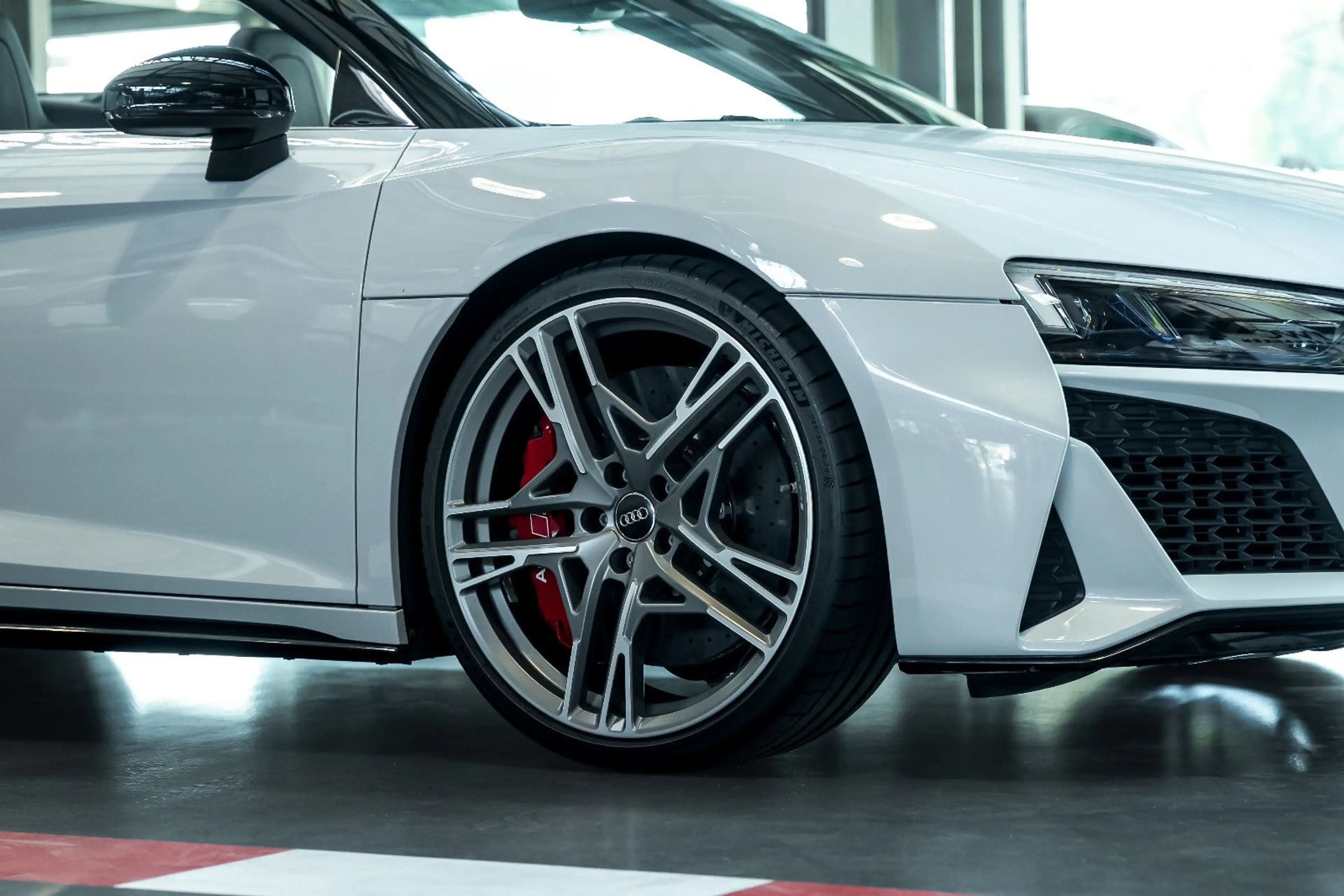 Audi R8 Spyder 5.2 FSI quattro performance 1-HAND — photo 9