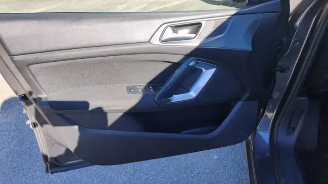 Peugeot 308 view 7