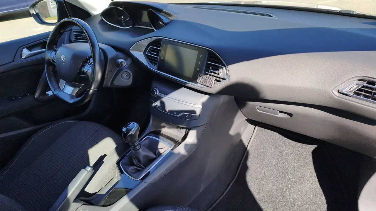 Peugeot 308 308 SW — photo 10