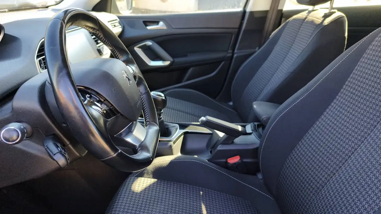 Peugeot 308 308 SW — photo 26