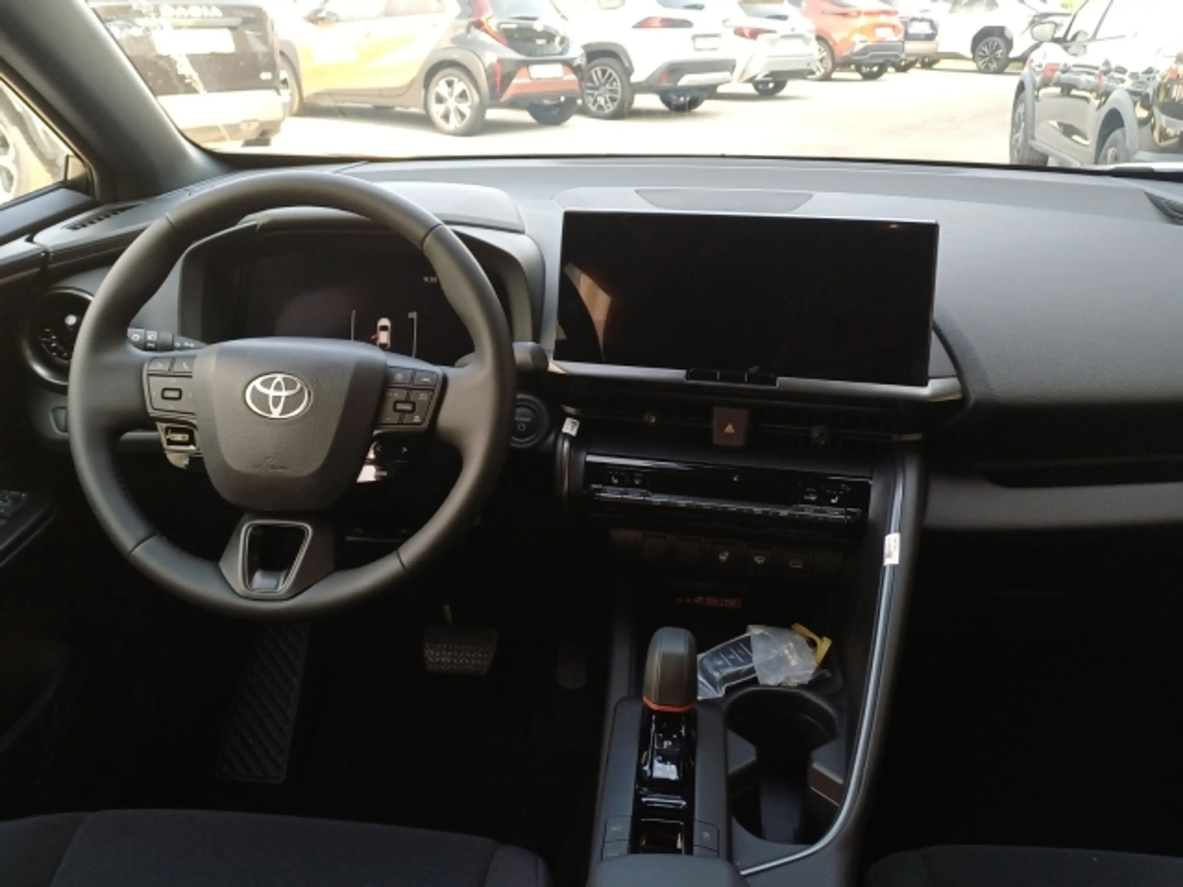 Toyota C-HR 2,0 l Plug-in Hybrid 2WD Active Drive !! Jungwage — photo 7