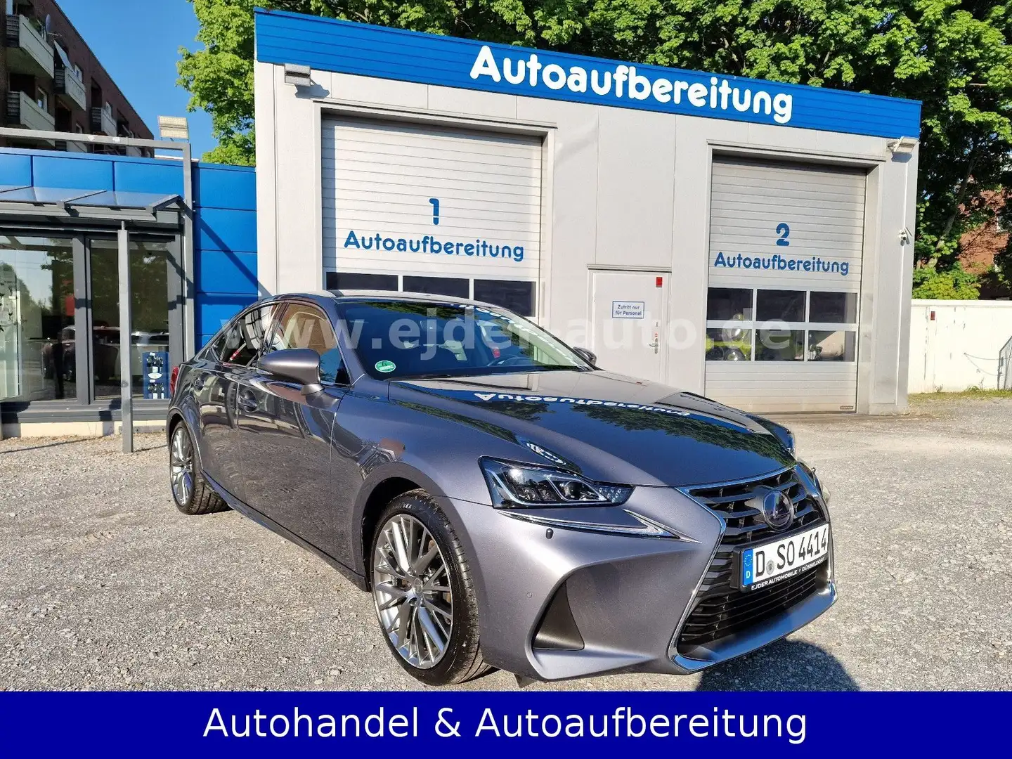 Lexus IS 300 h LUXURY-LINE HYBRID ***LEXUS-GARANTIE*** Szürke - 1