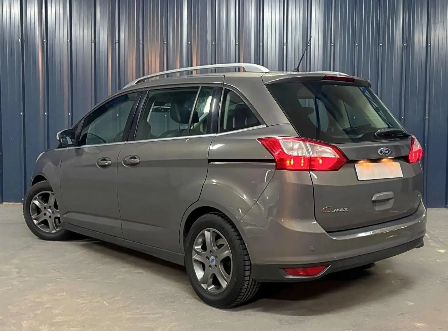 Ford Focus Grand C-max 1.6 TDCI 115 TITANIUM - Garantie 1 An - Sièges chauffants - Cuir Schwarz - 2