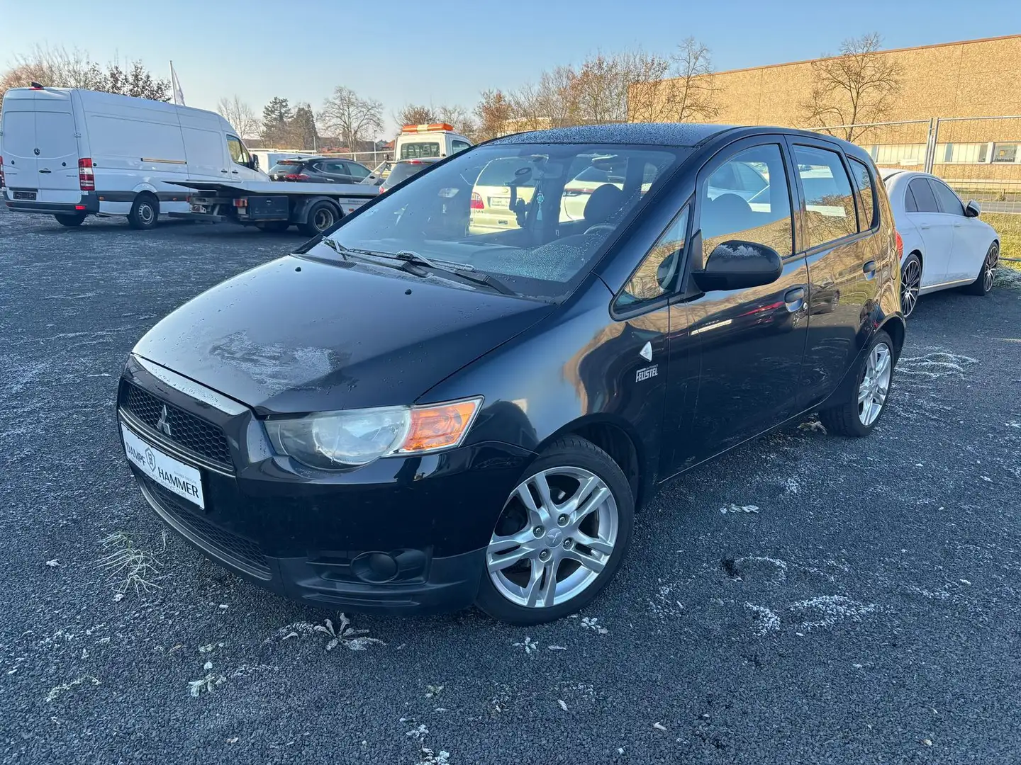 Mitsubishi Colt 1.1 5-Türer Klima 2.Hand HU/AU Neu Schwarz - 1