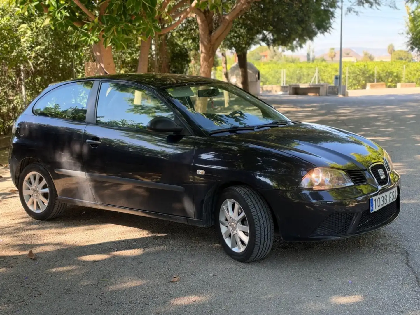 SEAT Ibiza 1.4 16v Hit 85 Negro - 1