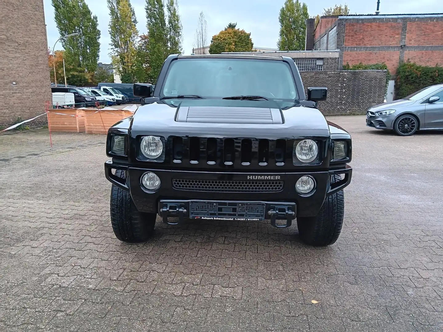 HUMMER H3 3.5 Executive * Vollleder* Schiebedach* Fekete - 2