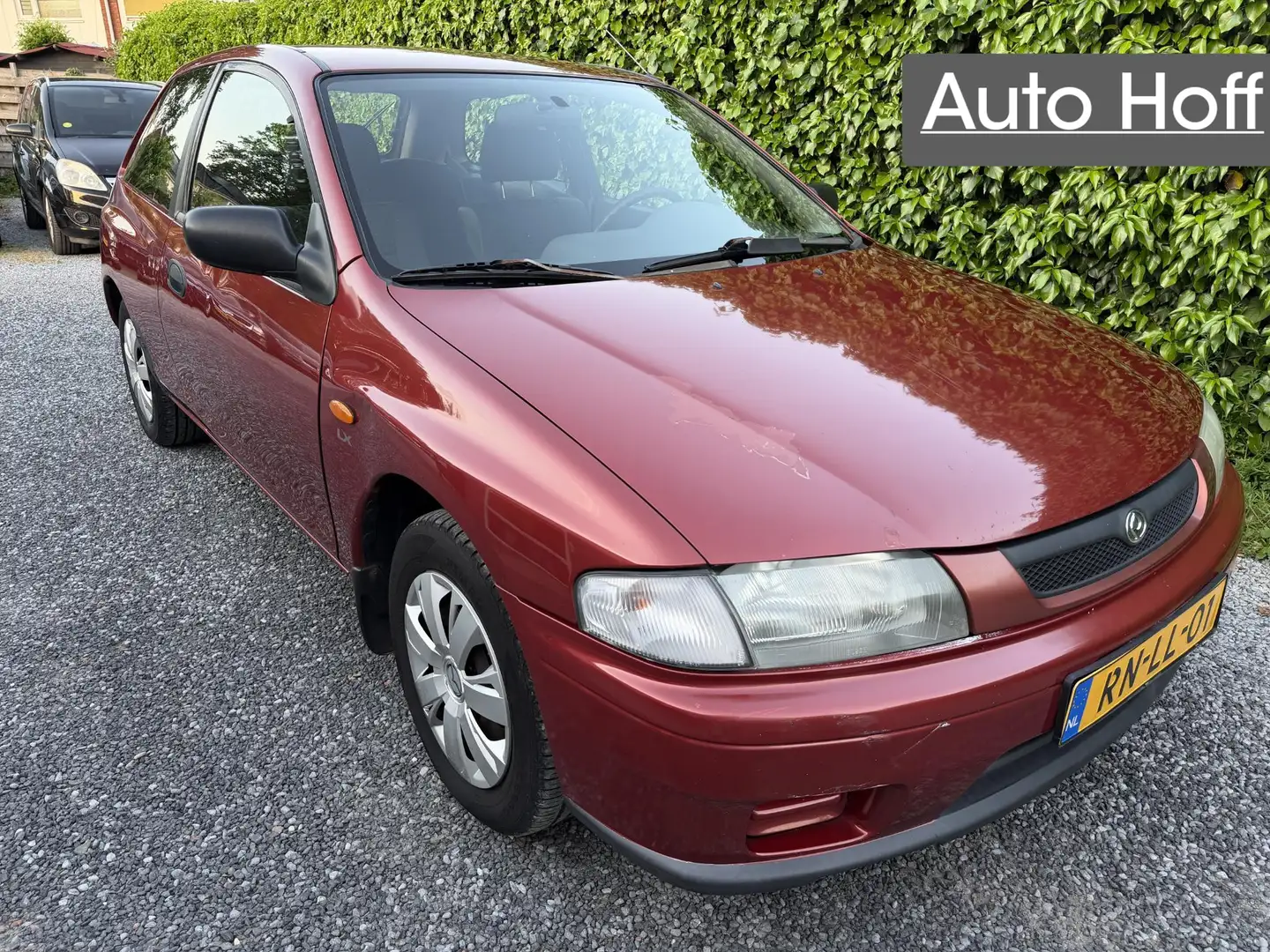 Mazda 323 1.5i P LX | Trekhaak | Radio / CD | APK tot 05-10- Rot - 1