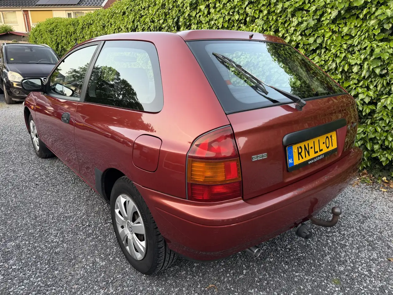 Mazda 323 1.5i P LX | Trekhaak | Radio / CD | APK tot 05-10-, foto 4