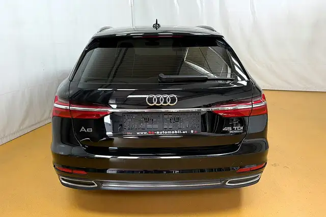 Audi A6 view 13