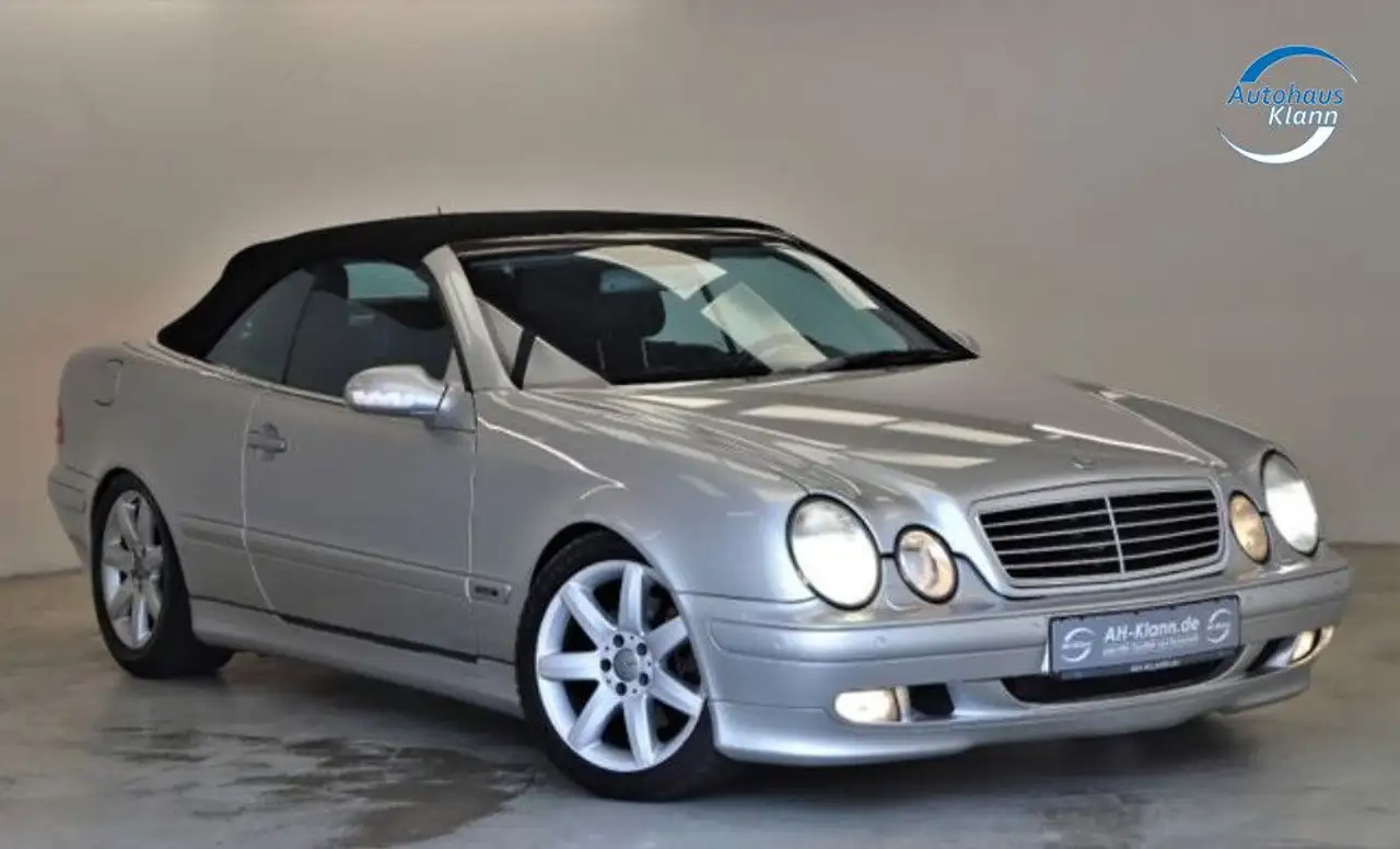 Mercedes-Benz CLK 320