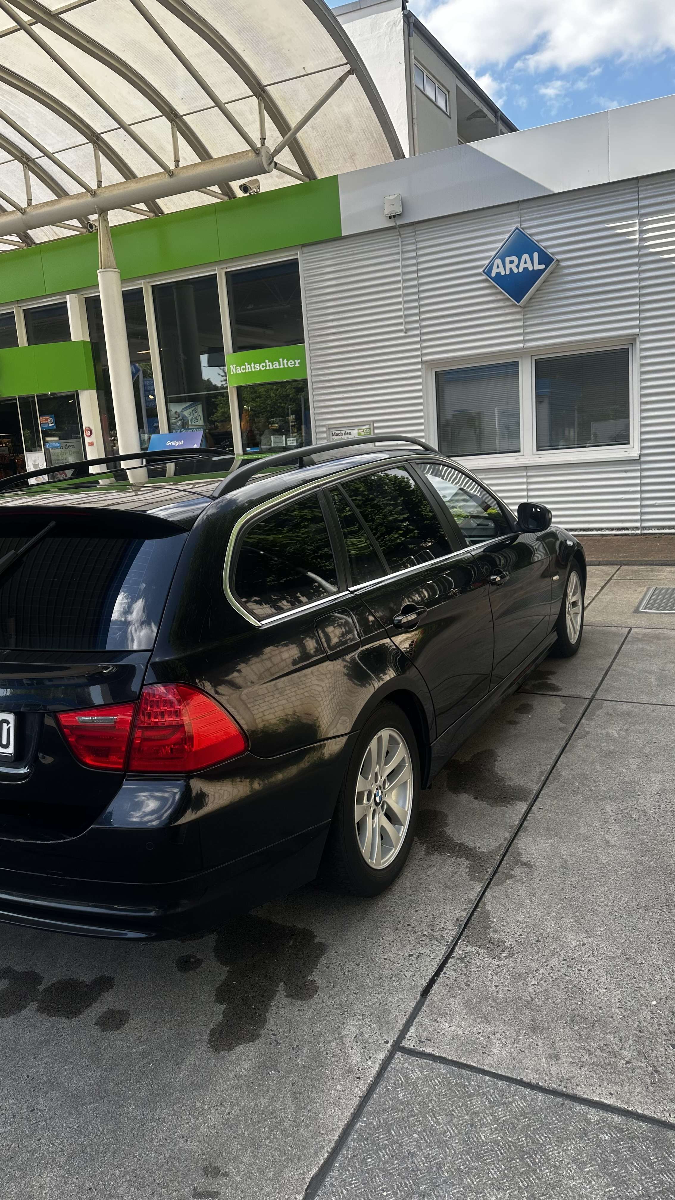 Second hand Bmw 3 Series 