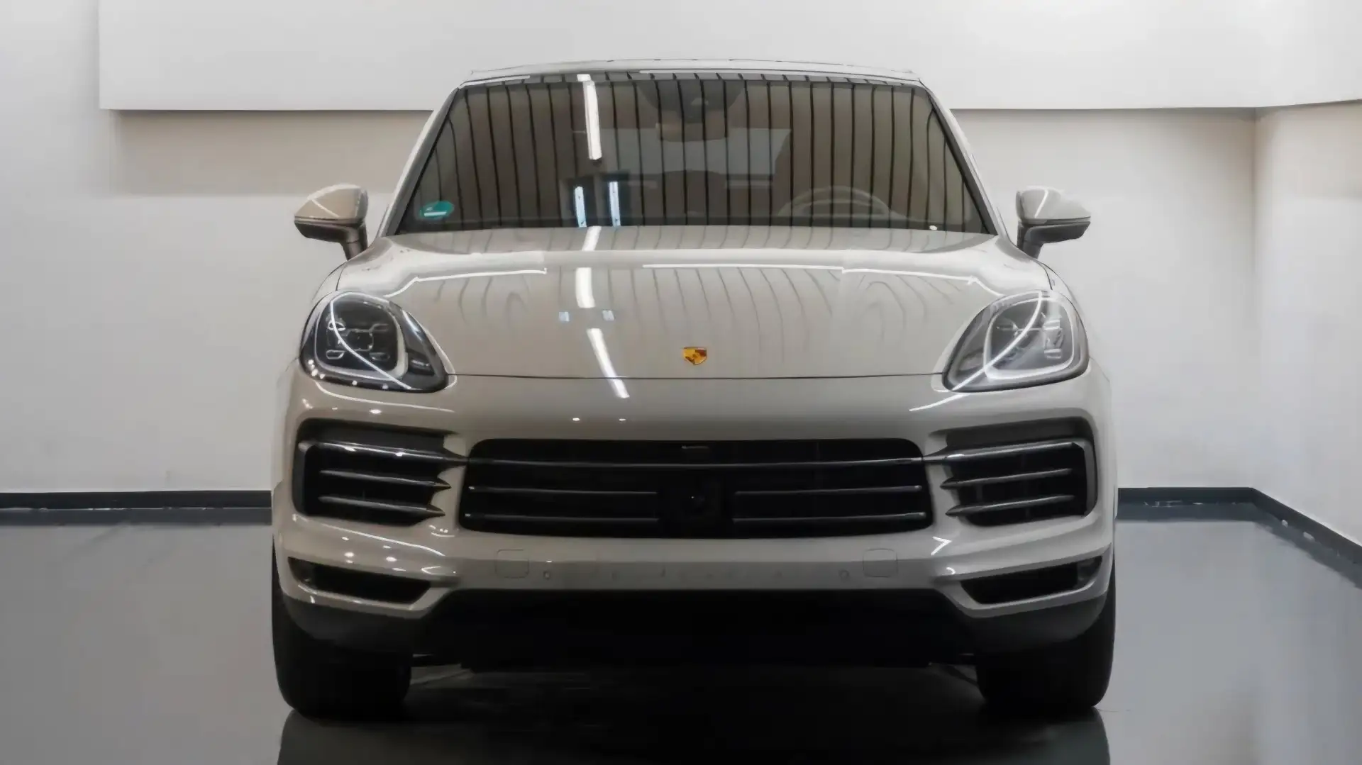 Porsche Cayenne Coupe E-Hybrid Platinum Edition Aut. Grau - 2